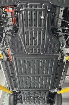 Giáp gầm Geely EX2